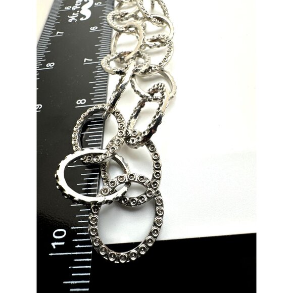 Elegant Simply Vera Wang Circular Link Chain Necklace Silver Textured Circles - Picture 4 of 5